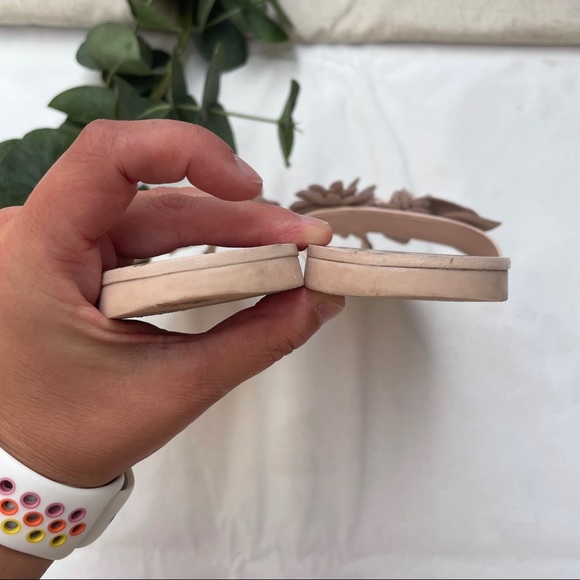 Sophia Webster Lilico Patent Floral Slide Sandal - Picture 7 of 10